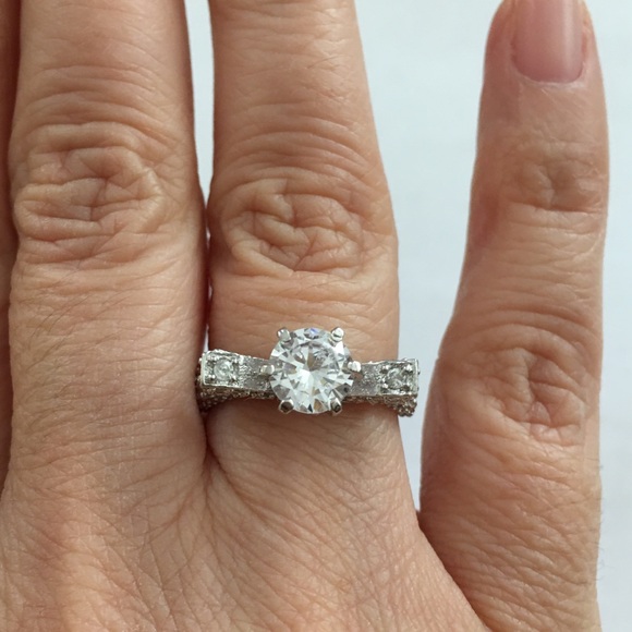 Cubic zirconia sterling silver ring - Picture 7 of 7